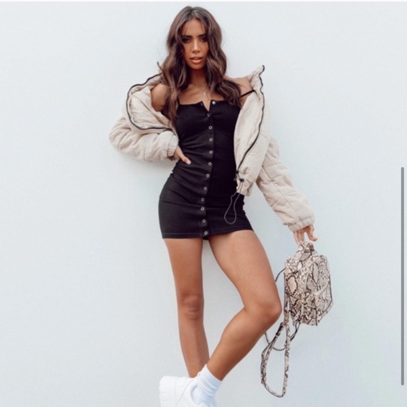 NWT Princess Polly Mini Black Snap Botton Dress - Picture 2 of 4